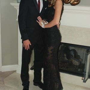Black lace la femme prom dress